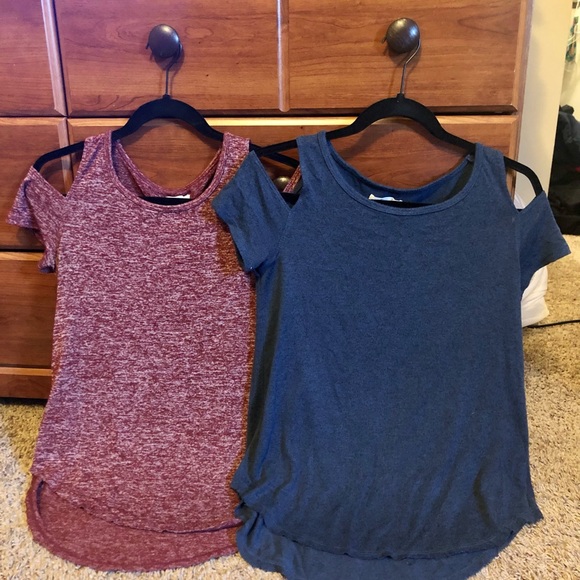 Two Hollister Cold Shoulder Tops - Picture 3 of 6